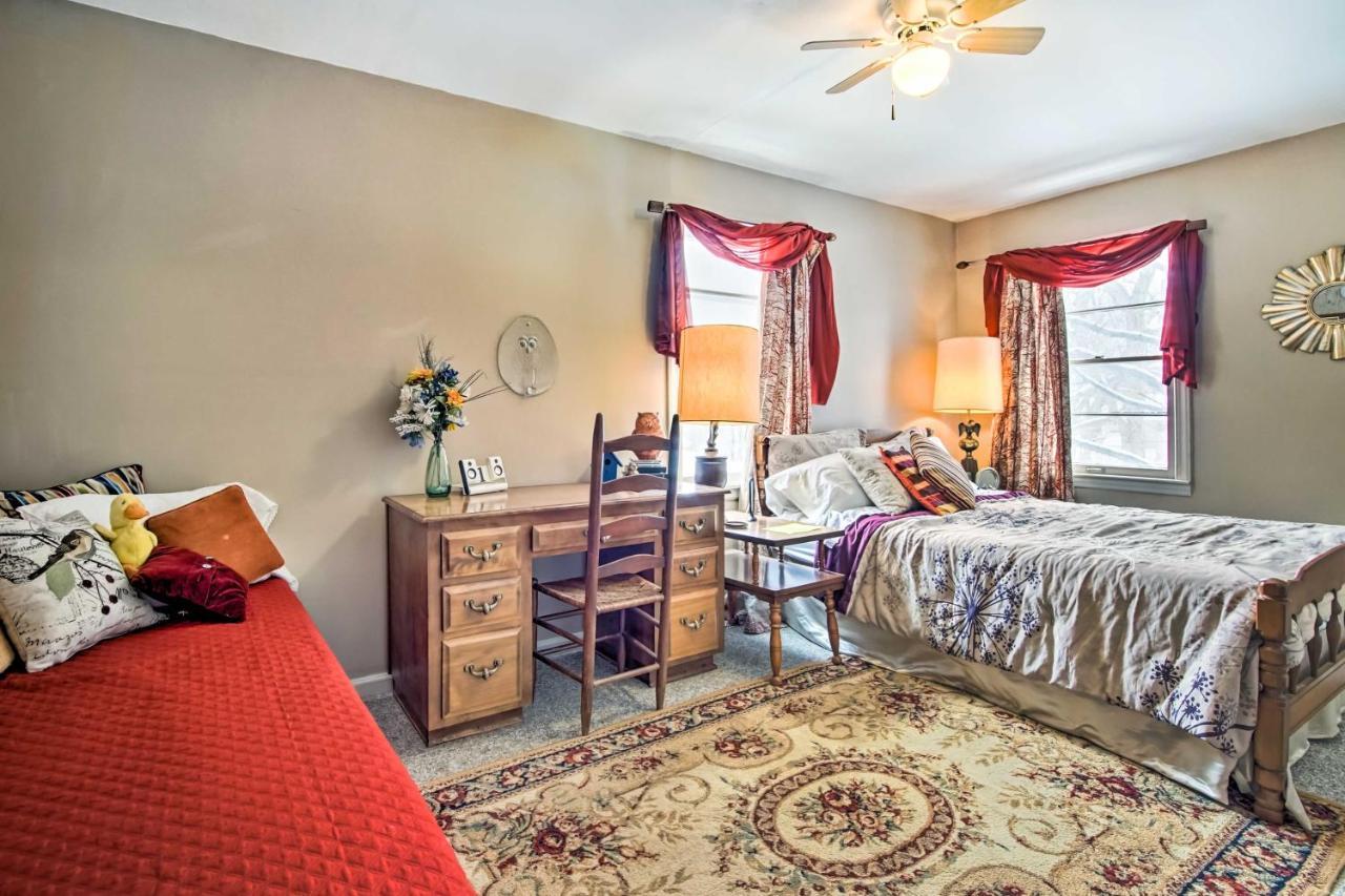 Artsy Getaway About 8 Miles To Downtown Kansas City! Independence Esterno foto